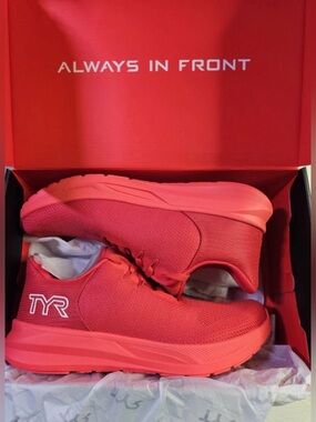 TYR Techknit RNR-1 Running Shoes Men’s Size 8 Red Athletic Sneakers